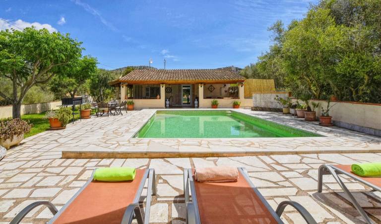 Fully equipped vacation home with BBQ, private pool & garden | Pets are welcome — photo 2