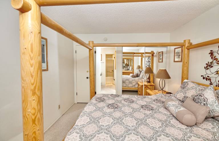 Condo with private pool — photo 5