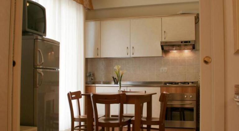 Serviced apartment with terrace | Suitable for remote work — photo 3