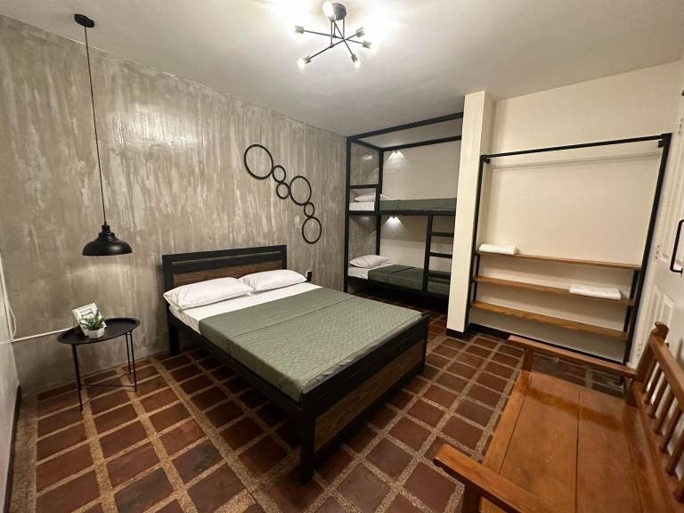 Tagaytay staycation cottage — photo 2