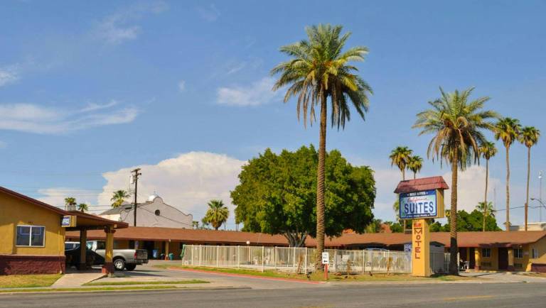 California Suites Motel Calexico — photo 2