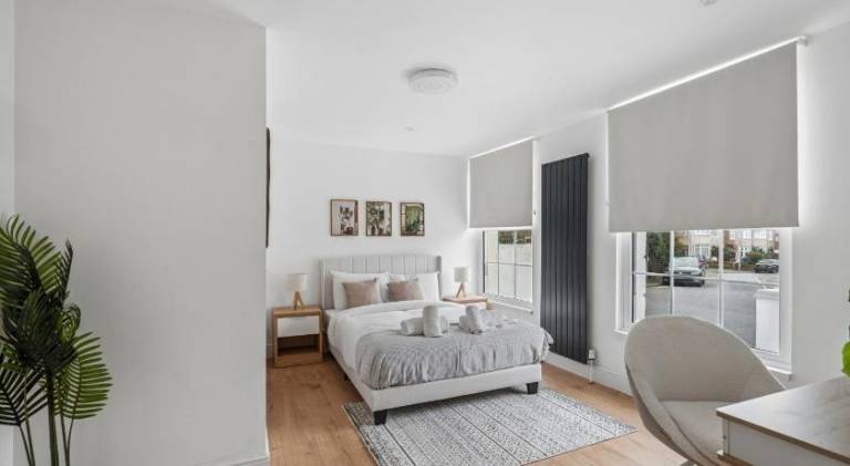 Vacation home with 6 rooms for 12 persons in Hayes