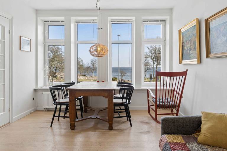 Holiday apartment with terrace & yard | Beach view — photo 5