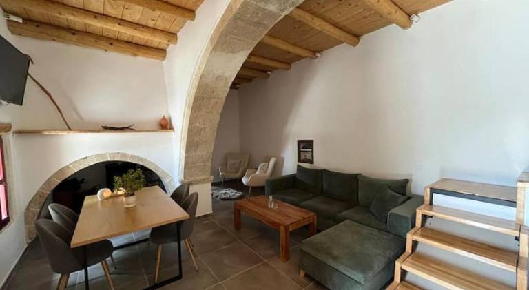 Chalet with barbeque & patio | Pets are welcome — photo 2