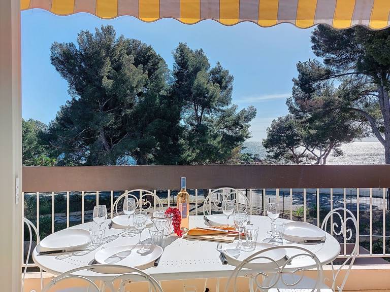 Ferienwohnung mit Hund in Bandol fuer max. 6 Personen