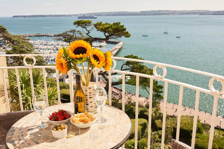Studio flat  Torquay