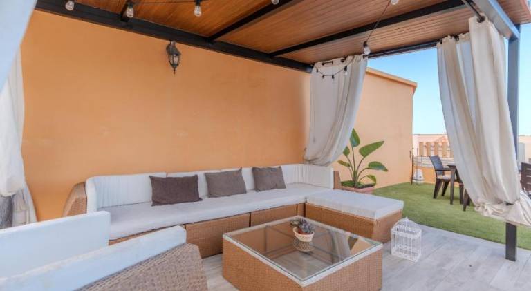 Rental apartment with pool — photo 2