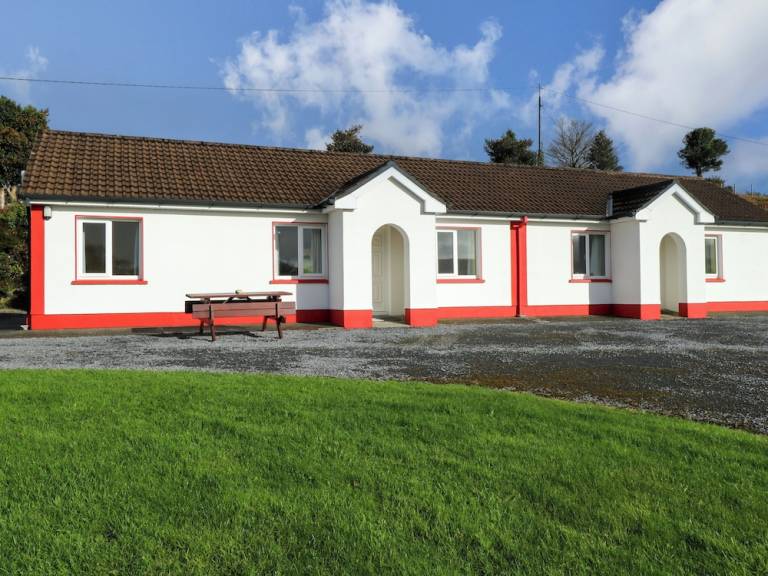 Cottage Cornamona