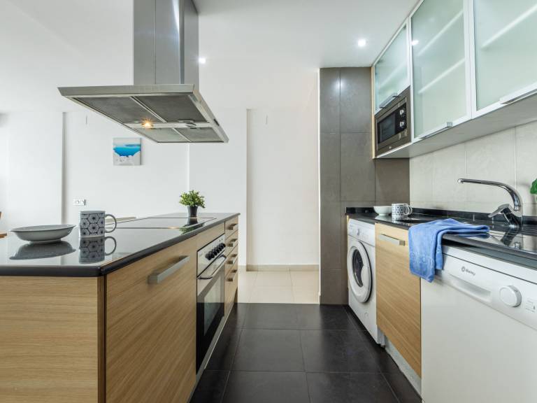 Family-oriented lovely apartment | Sea view | Beach nearby | Pets are welcome — photo 4