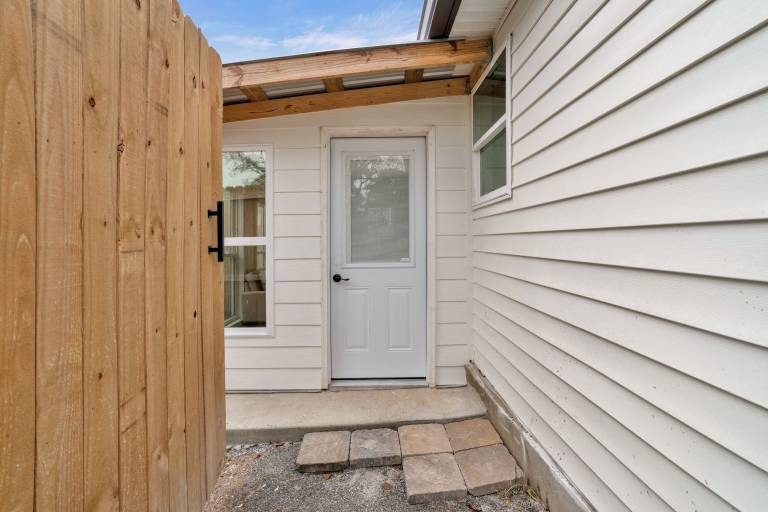 House  Beacon Square