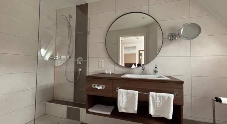 Hotel Krone Neuenburg — photo 2