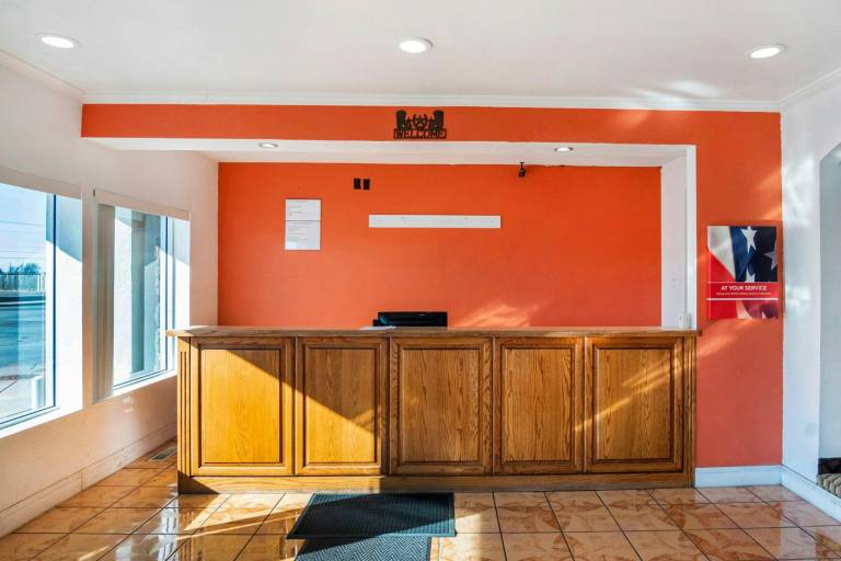 OYO Townhouse Dodge City KS — photo 5