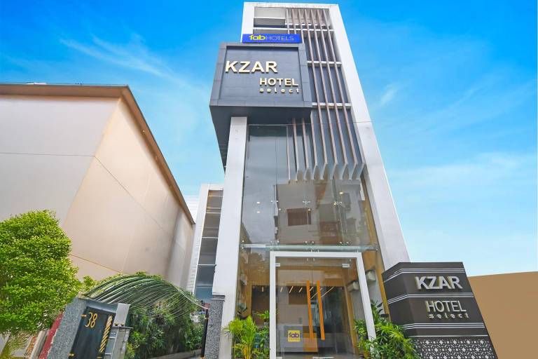 FabHotel Kzar Select 2km from Park Street