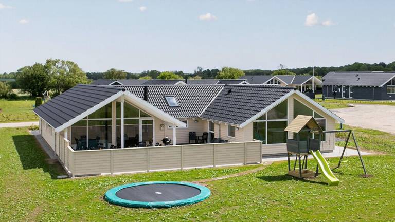 Child-friendly pleasant vacation home with garden, barbecue & private pool | Pets are welcome — photo 2