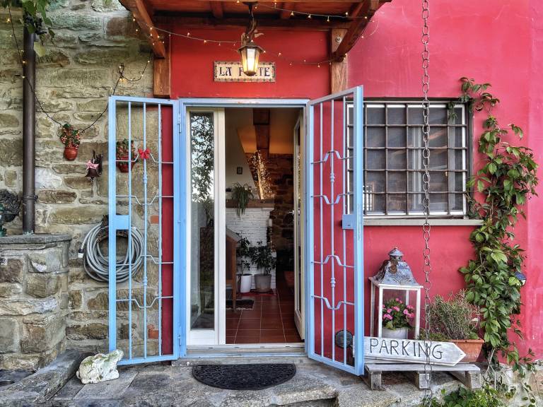Family-friendly house with private pool, garden & sauna | Pool view | Dogs allowed — photo 2