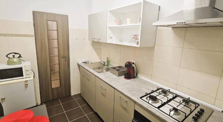 Apartment with jacuzzi — photo 2