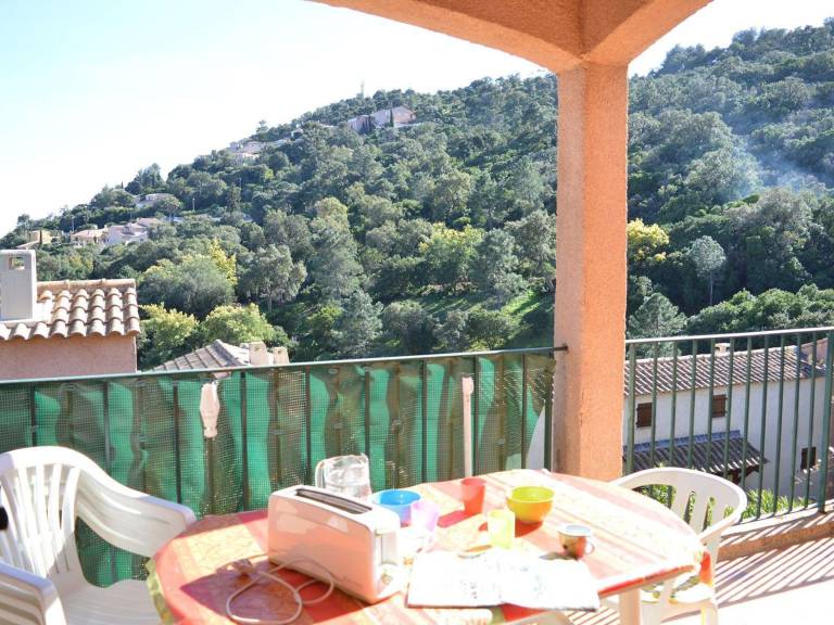 Rental apartment with pool — photo 4