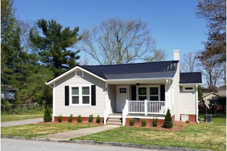 House  Hendersonville
