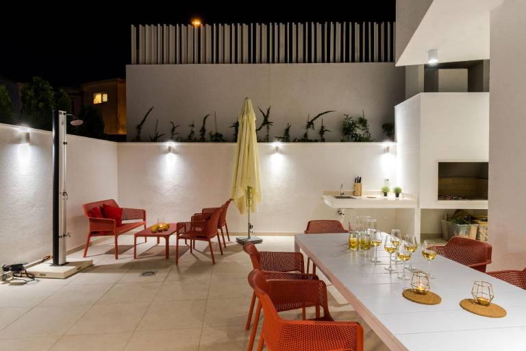 Fully equipped spacious villa with barbecue & pool | Perfect for remote work | Pets allowed — photo 5