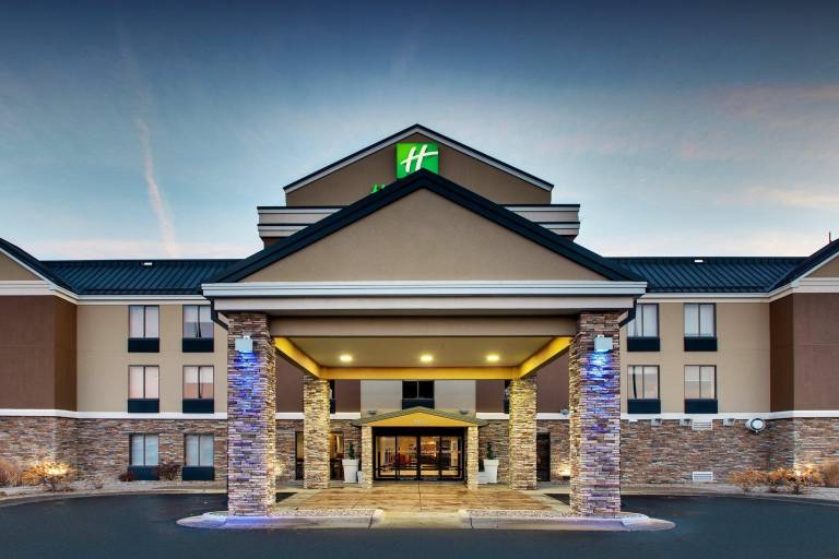 Holiday Inn Express Hotel & Suites Cedar Rapids I-380 at 33rd Avenue By IHG in Cedar Rapids, IA