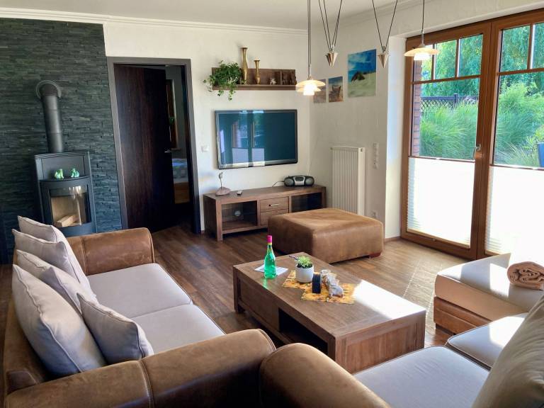 Rental apartment with BBQ, patio & garden — photo 4