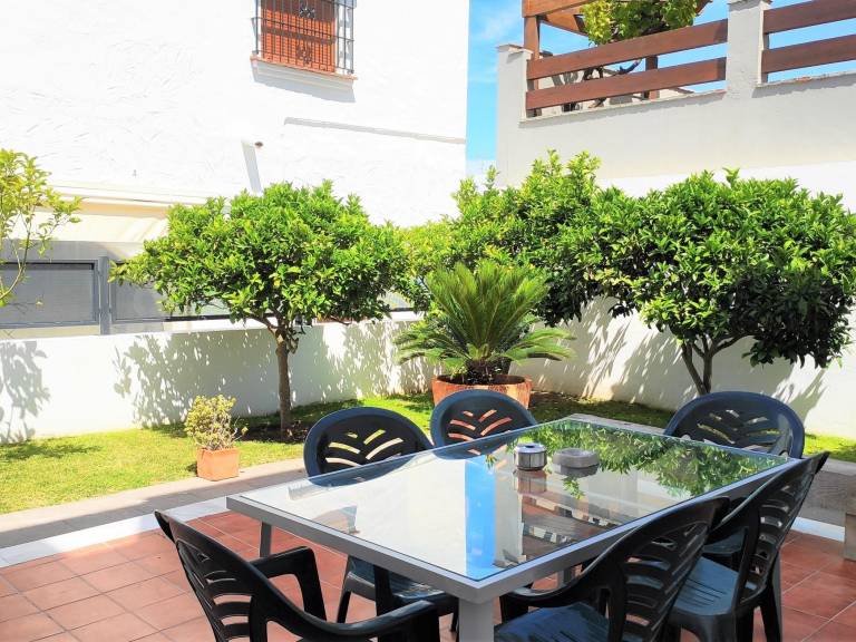 Villa with private pool, terrace & garden | Sea view — photo 4