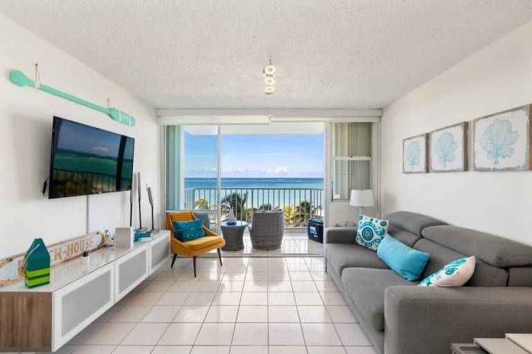 Isla Verde Vacation Rentals & Apartments from 104 Hometogo