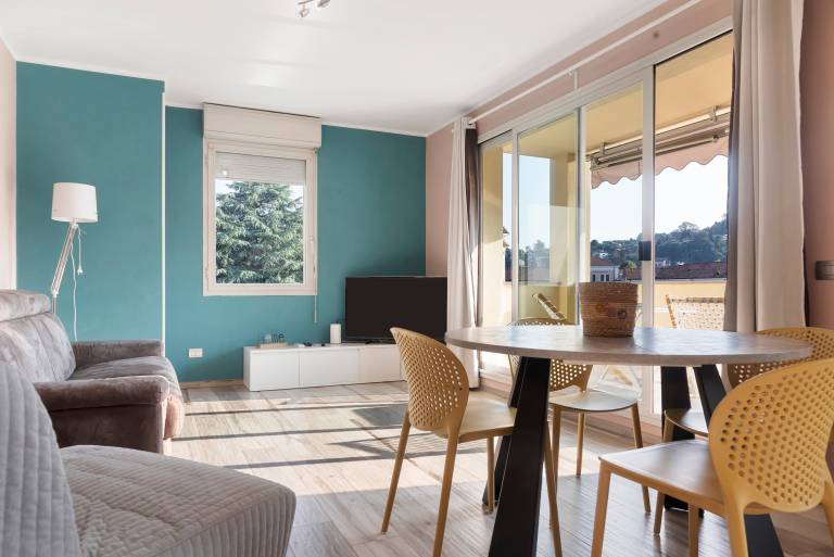 Apartment 'Casa Palmy' with Mountain View, Wi-Fi and Air Conditioning in Verbania