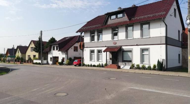 Rental apartment with yard, barbeque & patio | Suitable for remote work in Opole