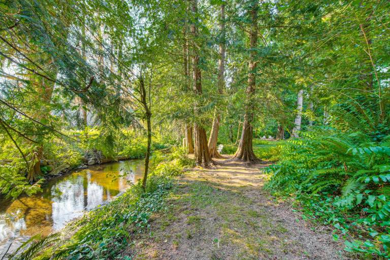 WFH-Friendly Gem w/ Creek: 4 Mi to Sammamish Trail — photo 3
