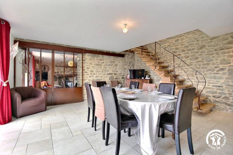 Gite with patio & yard in Erdeven