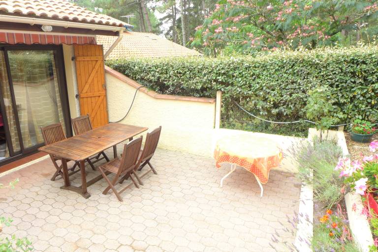 House with terrace, yard & barbeque | Pet-friendly — photo 5