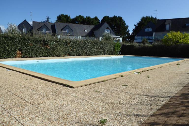 Gite with pool & patio — photo 5