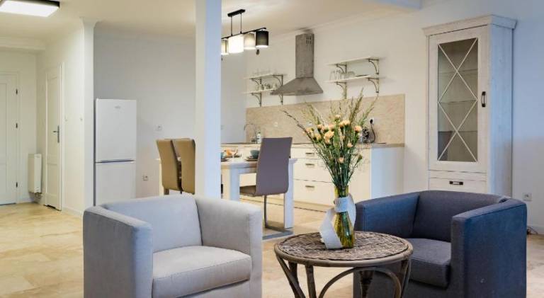 Holiday apartment with garden & terrace in Ostróda