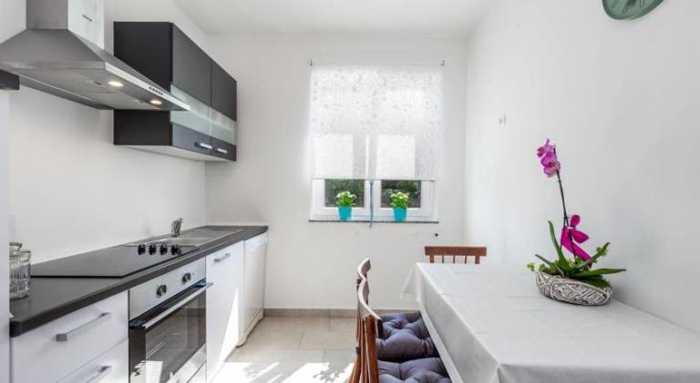 Holiday apartment with 2 rooms for 4 persons — photo 5