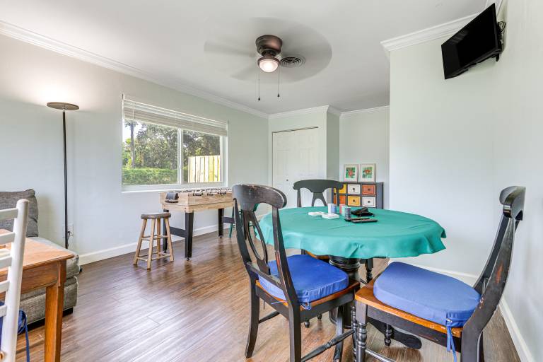 Swim, Game & BBQ: Family Retreat in Stuart — photo 4