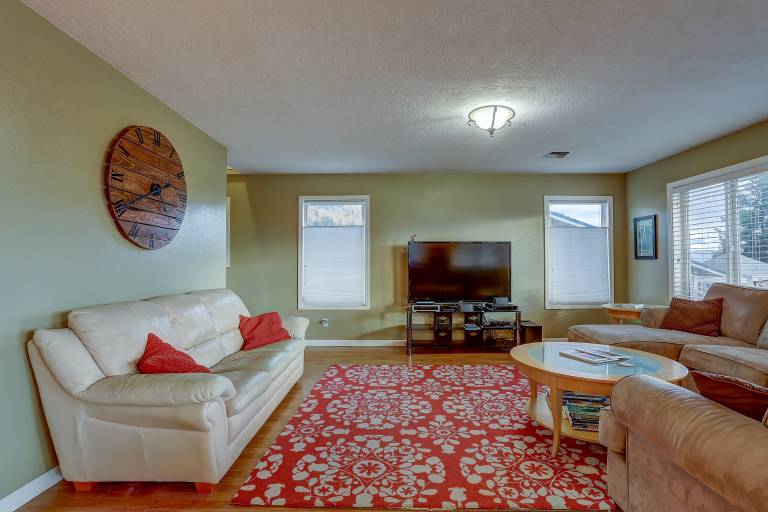 Northern Lights, Hot Tub, Steps to Downtown White Salmon — photo 4