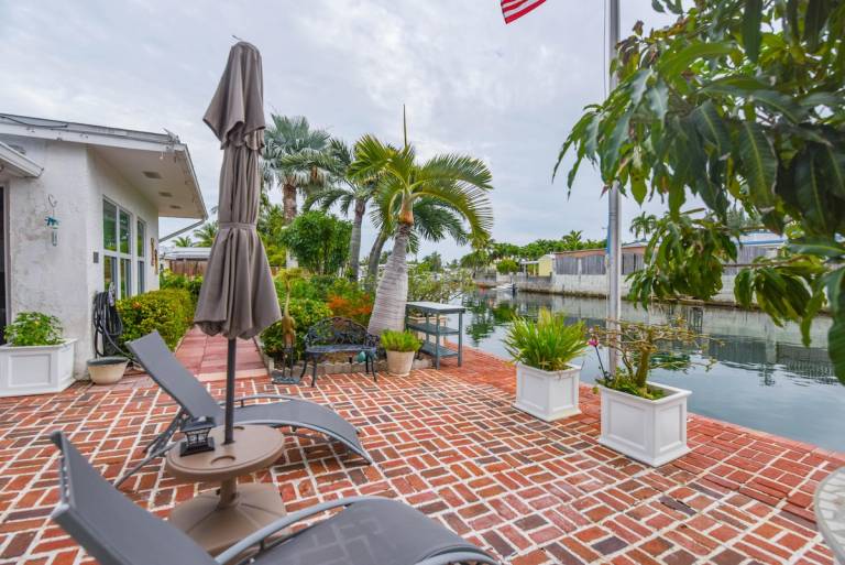 Fully equipped big vacation home | Dogs allowed in Key West, FL
