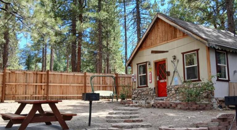 Big Bear Lake - Tulip Lane Cabin 26 — photo 5