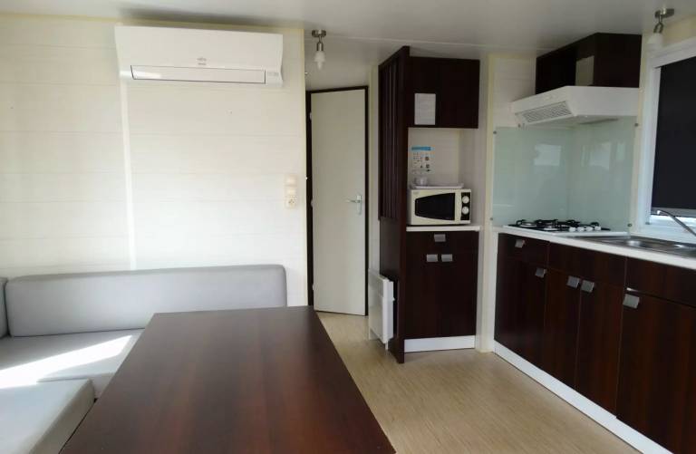 Beautiful mobile home with heated pool | Beach nearby | Pets allowed — photo 2