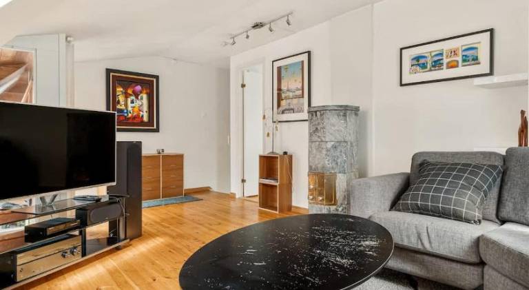 Dinbnb Apartments I Historical Two-Floor Apartment with Rooftop Panorama I 1645 Heritage — photo 2