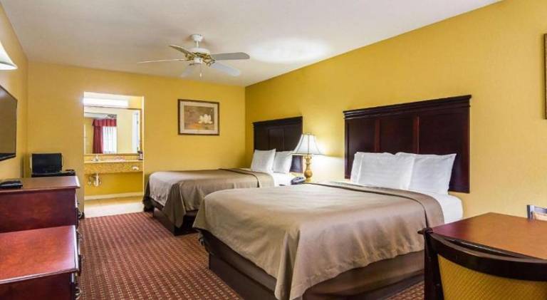 Bryant Inn And Suites — photo 5