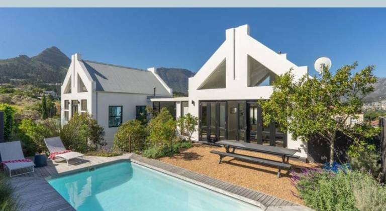 760 m&sup2; Ferienhaus
