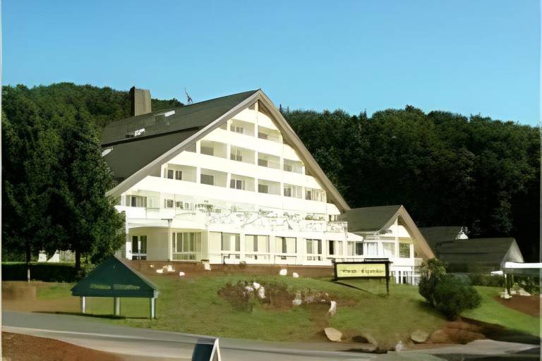 Sure Hotel by Best Western Rhoen Garden in Poppenhausen