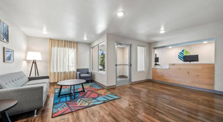 WoodSpring Suites Orlando East UCF — photo 2