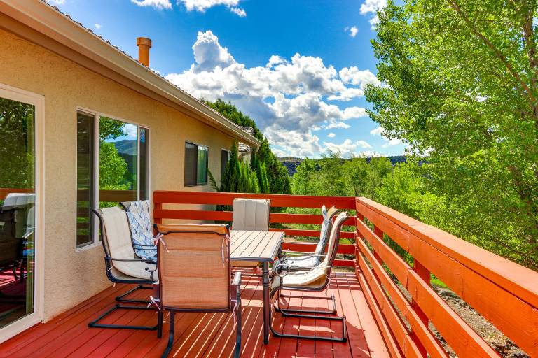Mountain-View Deck: Pet-Friendly Home in Prescott — photo 2