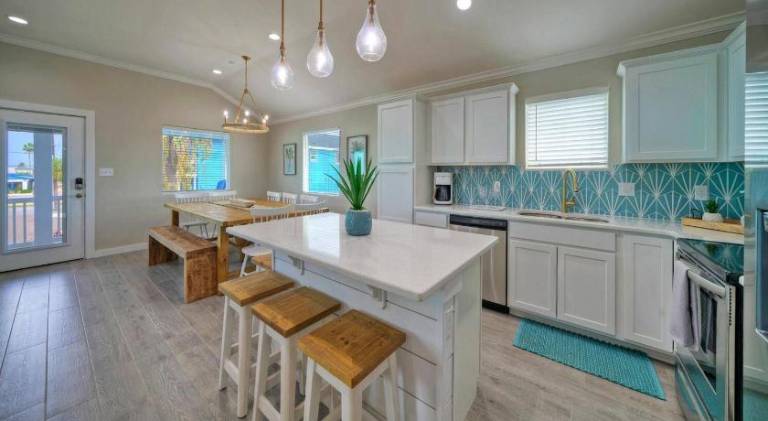 Spacious house with pool | Pets are welcome — photo 4