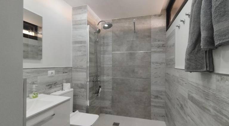 Nice apartment with private pool, patio & garden | Next to the beach | Suitable for remote work | Pets are welcome — photo 2