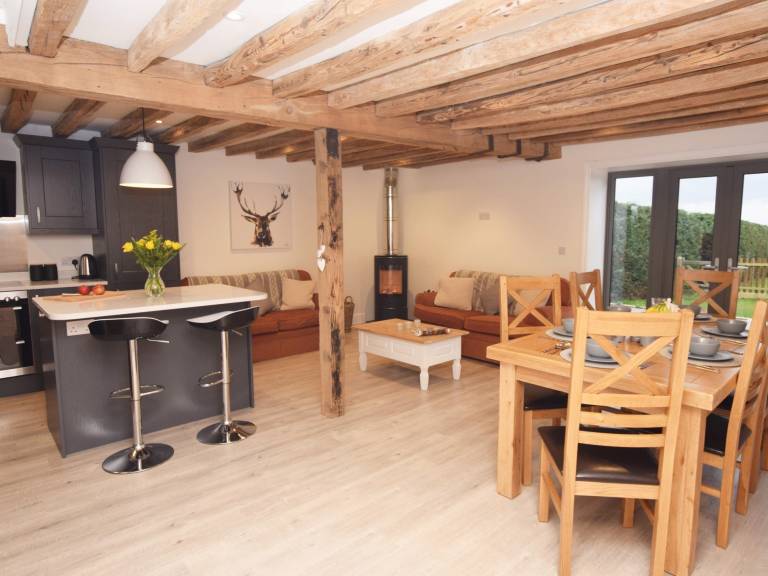 3 Bed in Redlynch 66130