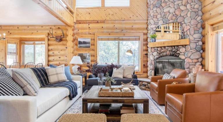 Tanglewood by AvantStay 10mins to Bear Mountain Contemporary Hillside Cabin — photo 3